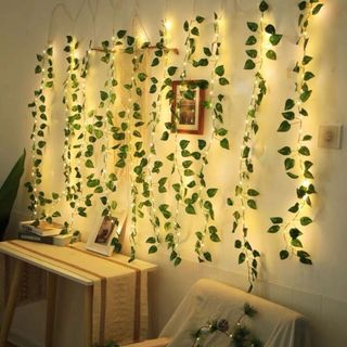 Dây leo giả lá thường xuân + đèn led 3M dùng để trang trí phòng làm việc, decor sự kiện quán cà phê