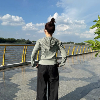 Áo Chống Nắng Ôm Body Tập Gym Tập Yoga Có Nón Chống Tia UV >99%, UPF 50+ Dáng Ngắn Thun Lạnh Co Dãn 2 Chiều REDSTORE