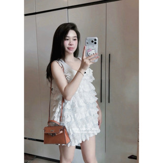 Váy Ren Trắng Tầng Nơ Đen L1