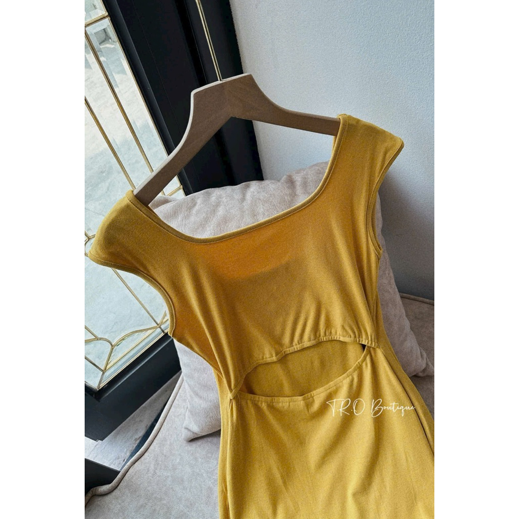 Đầm ba lỗ vàng kèm cadigan mỏng