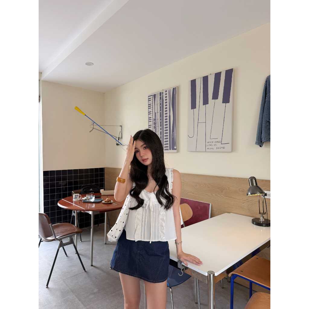 Set Bộ Nữ GAKZIN Áo Cổ Tròn Xếp Li Phối Ren Và Quần Short Dễ Thương SECODEE
