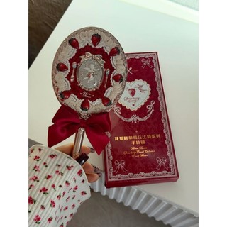 gương cầm tay hoa biết FLOWER KNOWS