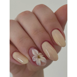 Nailbox móng tay giả thiết kế sang trọng nail đi biển mùa hè pastel vàng và hoa trơn (A11)