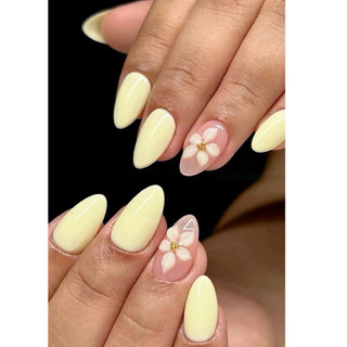 Nailbox móng tay giả thiết kế sang trọng nail đi biển mùa hè pastel vàng và hoa trơn (A11)