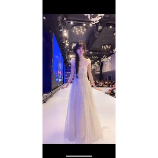 Đầm vintage dáng dài xòe phồng lộng lẫy thêu ren hoa lấp lánh thiết kế cổ tròn cộc tay