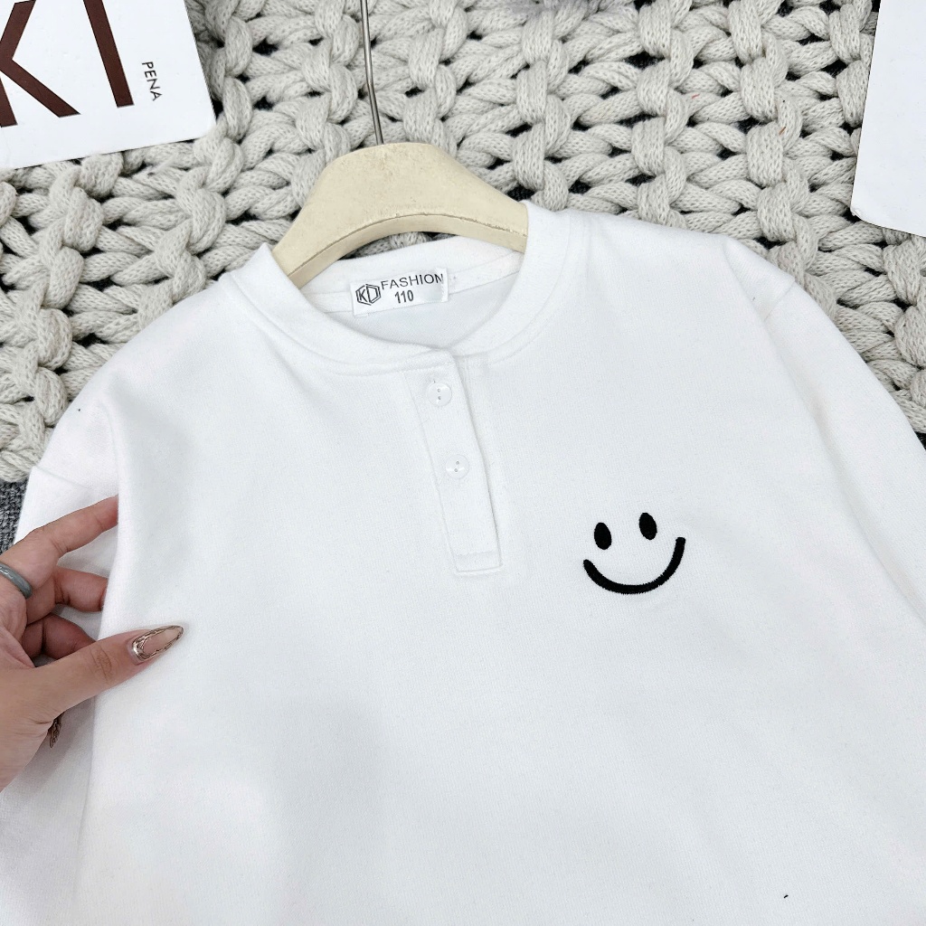 ÁO THUN CỔ TÀU dài tay, In MẶT CƯỜI Chất thun tăm mềm mịn, không bai xù, size từ 20-60kg. Phong cách lịch sự, nhã nhặn