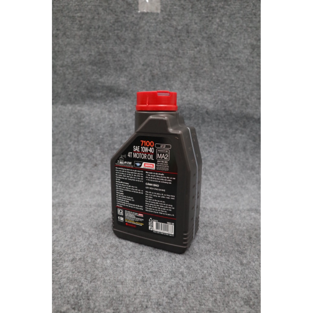 Dầu nhớt Motul 7100 chuyên xe máy 4T 10W-40 1 Lít ( Chính Hãng Motul )