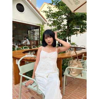 𝐁𝐨𝐧𝐧𝐢𝐞 𝐓𝐨𝐩 - Áo kiểu nữ, áo 2 dây xô hoa phối ren nút màu trắng nhien.official NAS00062