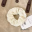 Dây buộc tóc scrunchies cột tóc Màu Kem Cỡ Lớn Thiết Kế Xếp Ly Đơn Giản Thời Trang