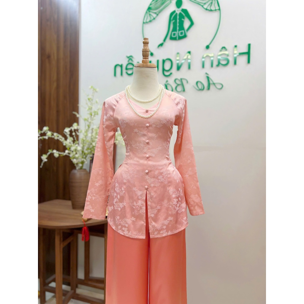 Hân Nguyễn Áo Bà Ba - B.A206 - Áo Bà Ba Gấm Tơ Dệt Hoa Lá Trúc Cổ Tim Nút Nụ Bọc Dây Kéo Tay Dài ( QUẦN LỤA )
