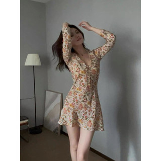 Đầm hoa dáng ngắn dài tay