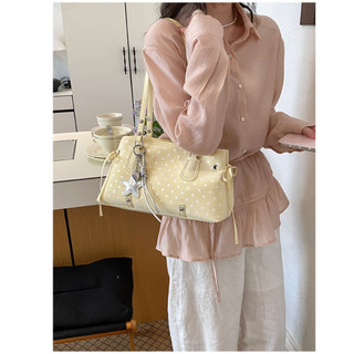 Túi đeo vai nữ hoạ tiết chấm bi tặng kèm charm sao xinh xắn chất liệu da lộn mềm mại túi xách nữ thời trang