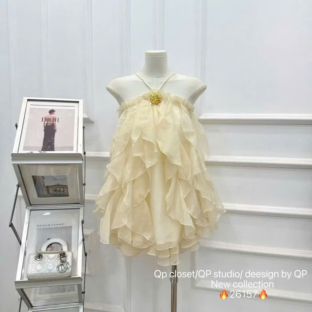 Váy Babydoll Cổ Yếm Quây Ngực Tơ Óng Xếp Tầng Bồng Bềnh Dáng Ngắn Tiểu Thư - CHAMIE STORE