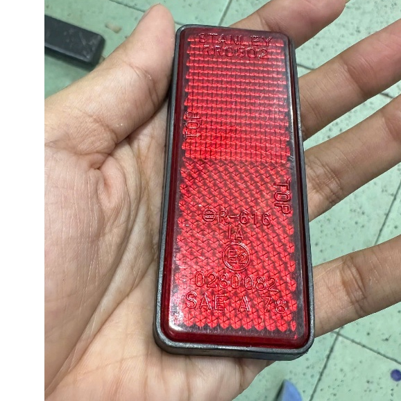 Phản quang đuôi bảng số Nouvo 4 , Exciter 155cc - hàng phụ kiện thay thế