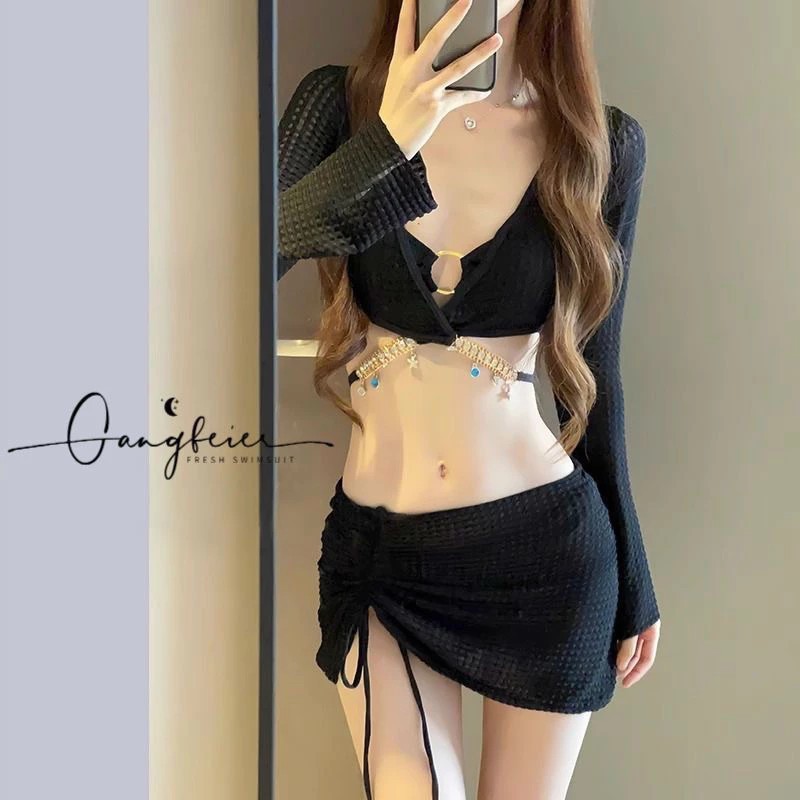 [Peinn] Set bikini 3 mảnh phối phụ kiện màu đen siêu sang chảnh | BigBuy360 - bigbuy360.vn