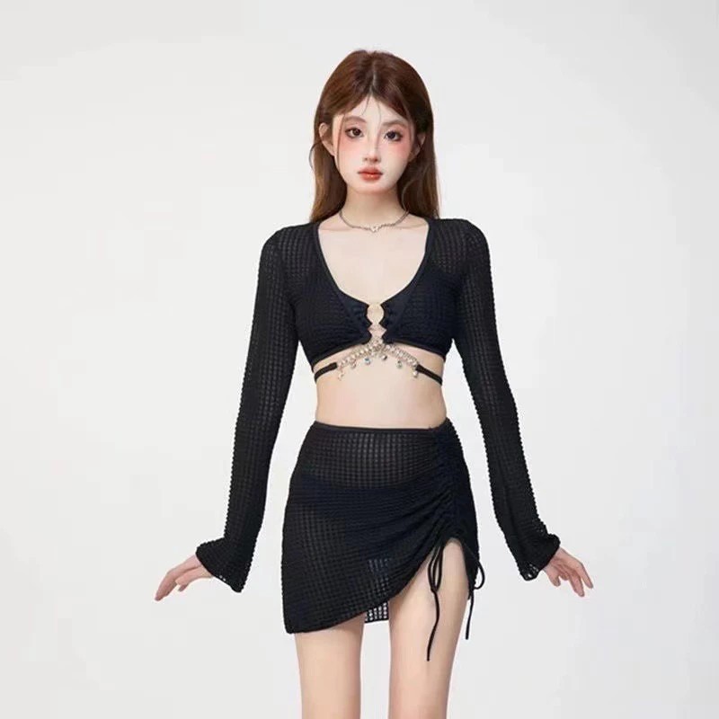 [Peinn] Set bikini 3 mảnh phối phụ kiện màu đen siêu sang chảnh | BigBuy360 - bigbuy360.vn