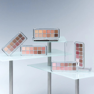 Bảng phấn mắt Clio 12 Ô Pro Eye Palette Air chất phấn mịn độ bám tốt phù hợp với nhiều phong cách trang điểm