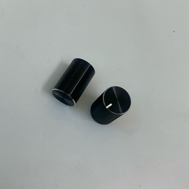 núm chiết áp nhôm CNC đen KT: 10*15mm - Trục tròn 6mm (Set 2)