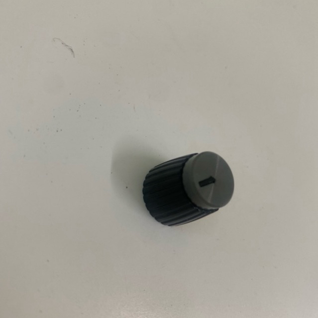 Núm Vặn Volume nhựa cao cấp KT:20*16mm , ( Lỗ 6mm răng cưa ) màu xám đen như ảnh {2 Cái ]