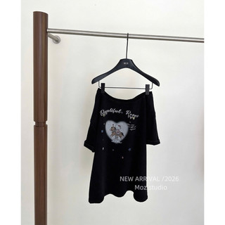 Áo phông kitty lệch vai