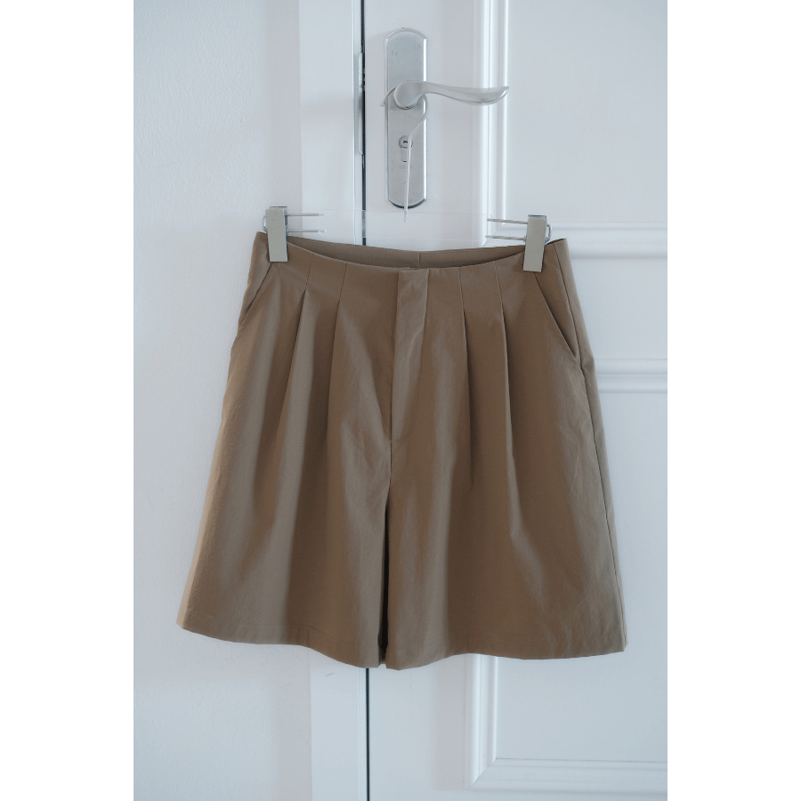 LÀ EM | Quần Short Caramel - Quần Short Nữ Chất Liệu Kaki Gió Mặc Mùa Hè