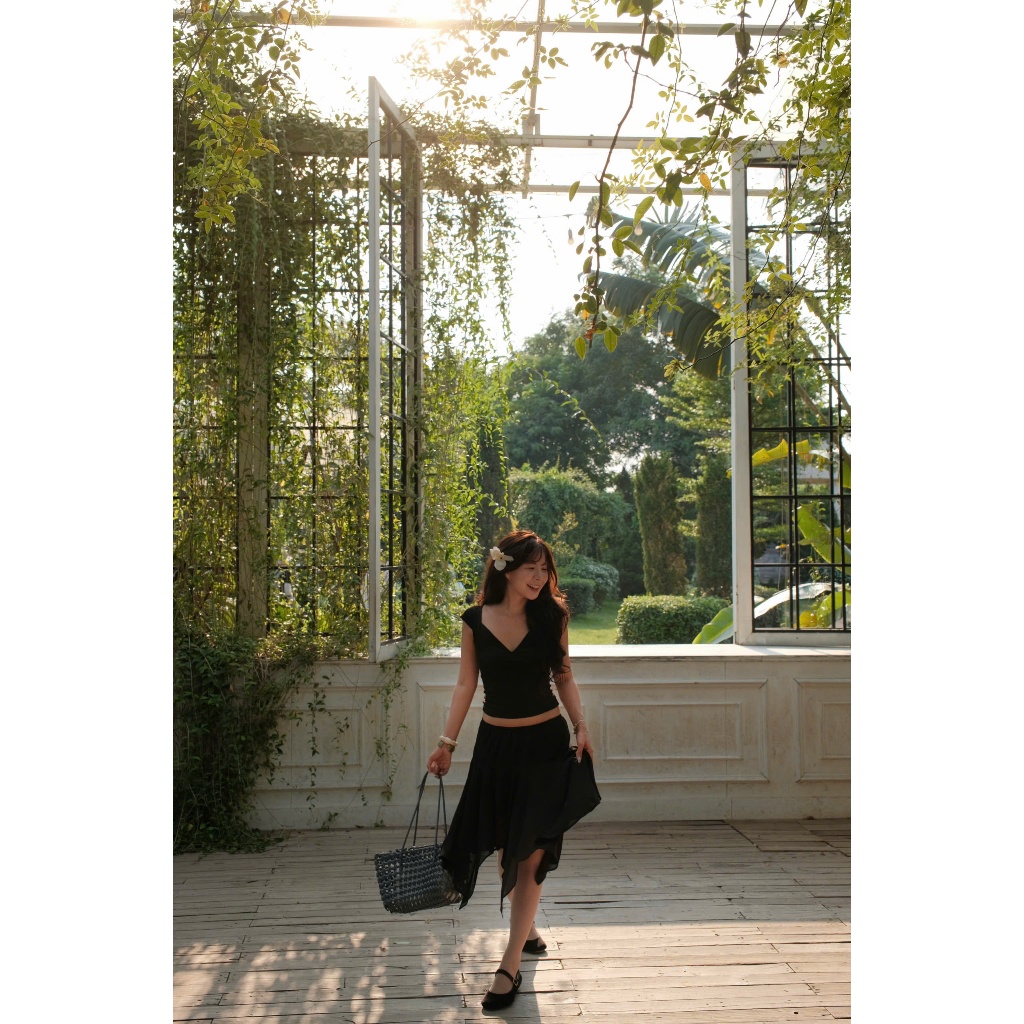 Lyra Skirt (TSW) Chân váy voan xòe lệch tà phối khuy Nữ the.sweaterweather