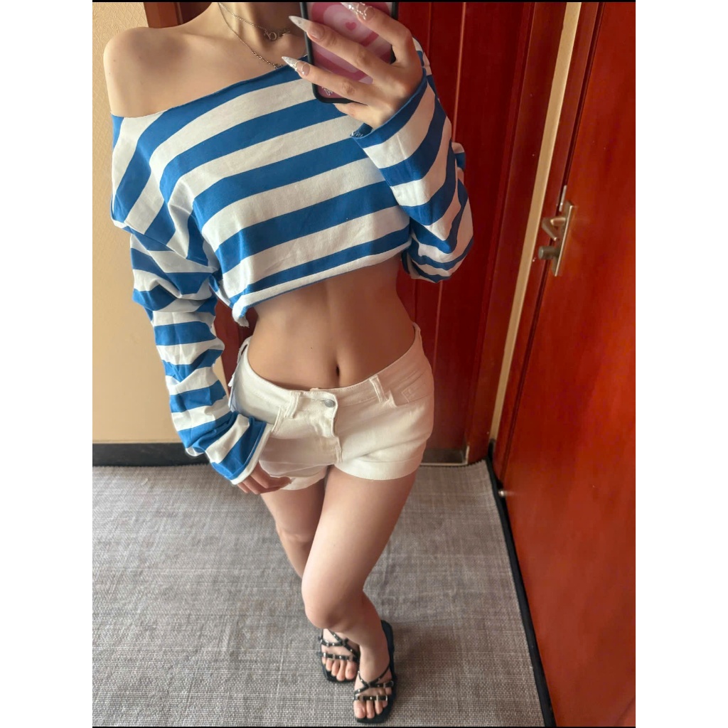 (sẵn)Áo trễ vai dài tay croptop kẻ xanh trắng dáng rộng chất cotton không viền ATV048 - Tiktik