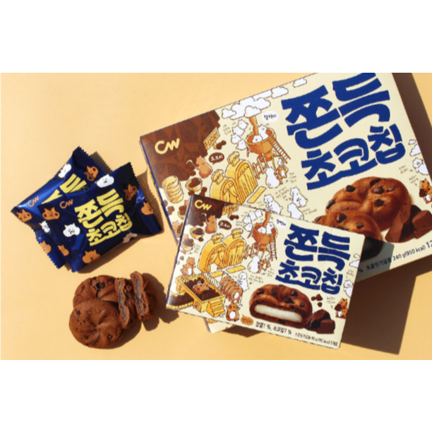 Bánh Quy Chocolate Chip Nhân Mochi Dẻo Cheongwoo 90G Hàn Quốc – Cookie Mềm Ẩm Kèm Hạt Chocolate Chip [DA17]