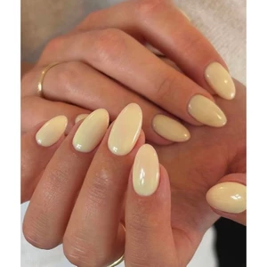 Móng tay giả fom tròn ngắn, nail trơn màu vàng pastel FREE KEO DÁN dễ dàng dùng tại nhà