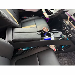 Bệ Tỳ Tay Vinfast VF3 Phi Thuyền Mẫu Mới Sang Trọng Hiện Đại, Có Sạc Không Dây Và Chỗ Để Chìa Khoá Tiện Lợi