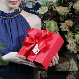 Socola Hộp Quà vuông Antcholat Heart Whisper Chocolate S04 16 Trái Tim Đắng Dịu Quà Tặng cao cấp