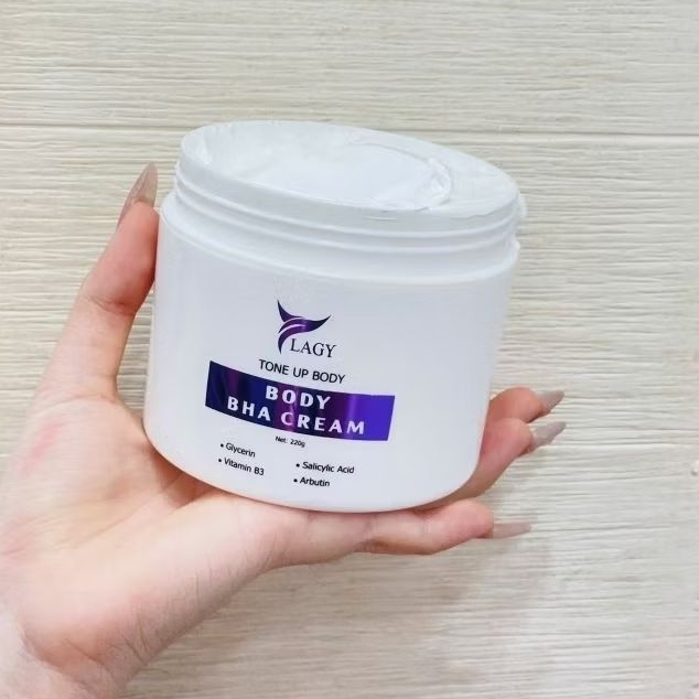 Kem Body Dưỡng Trắng Ylagy  Cấp Ẩm Sâu, Làm Sáng Da, Mờ Thâm Sạm Toàn Thân Hủ 220g