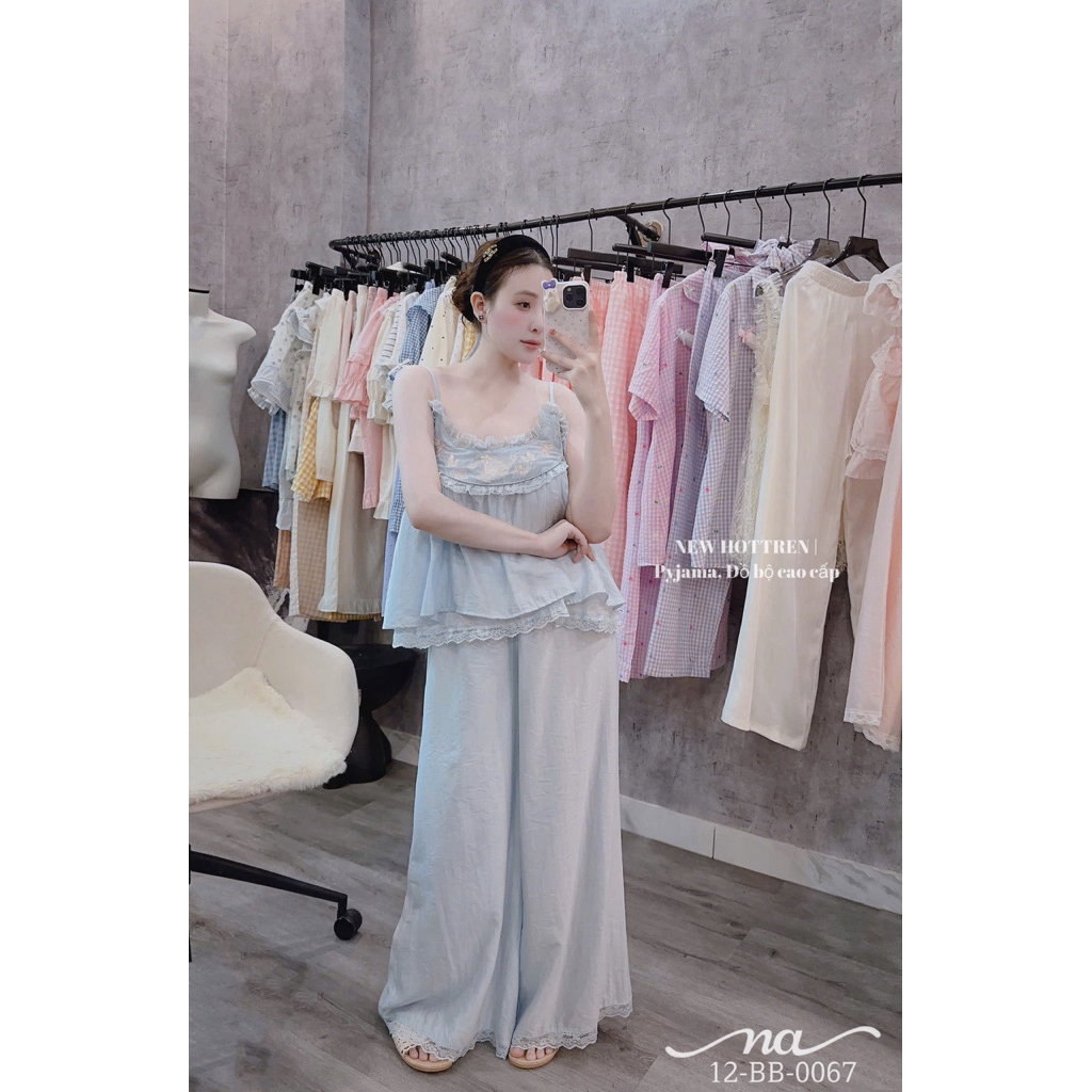 Set ngủ áo 2 dây vòm thêu viền ren