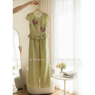Sét áo lụa cộc tay thêu 2 bướm bèo gấu + quần xuông lụa