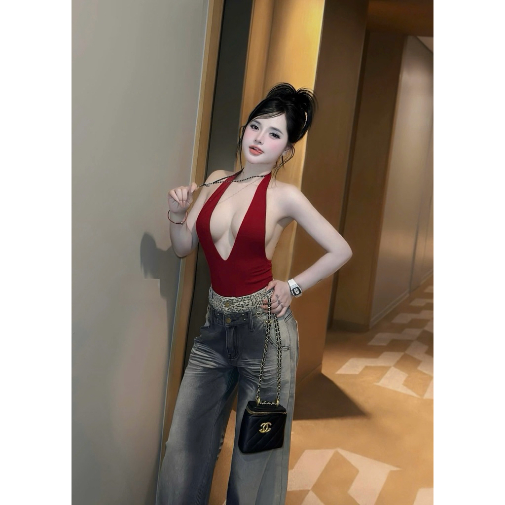 Áo bodysuit cổ yếm hở lưng dáng sexy