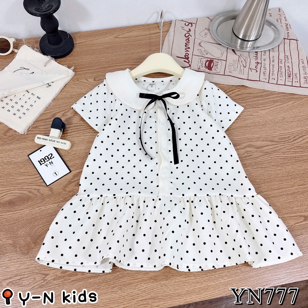 Váy Bé Gái Chấm Bi Cổ Sen Đầm Suông Xếp Ly Phối Nơ Đen Style Tiểu Thư Hàn Quốc Cho Bé Gái B13