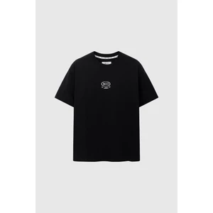 Áo Thun BOO In Logo Cao Thành Unisex Chất Liệu Cotton Thoáng Mát, Thấm Hút Mồ Hôi