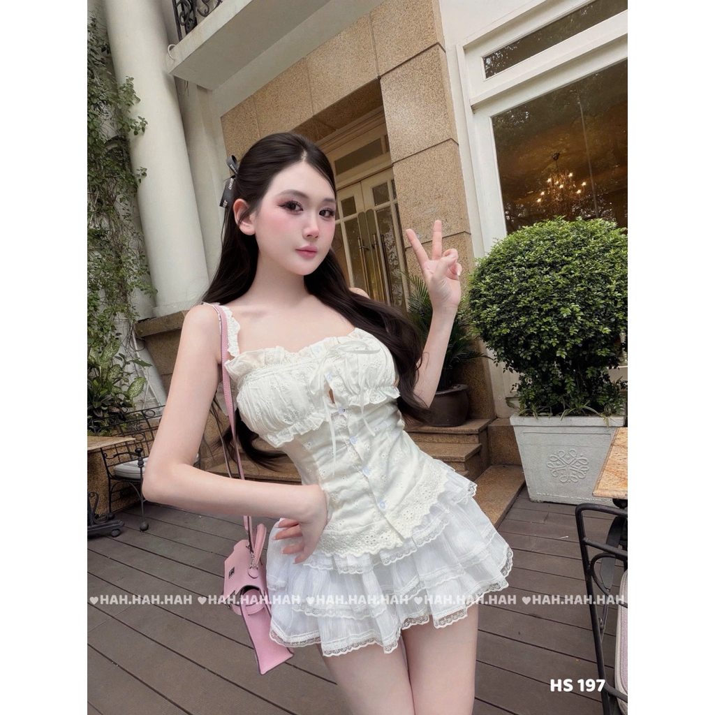 Set áo thô bèo chân váy tầng tiểu thư