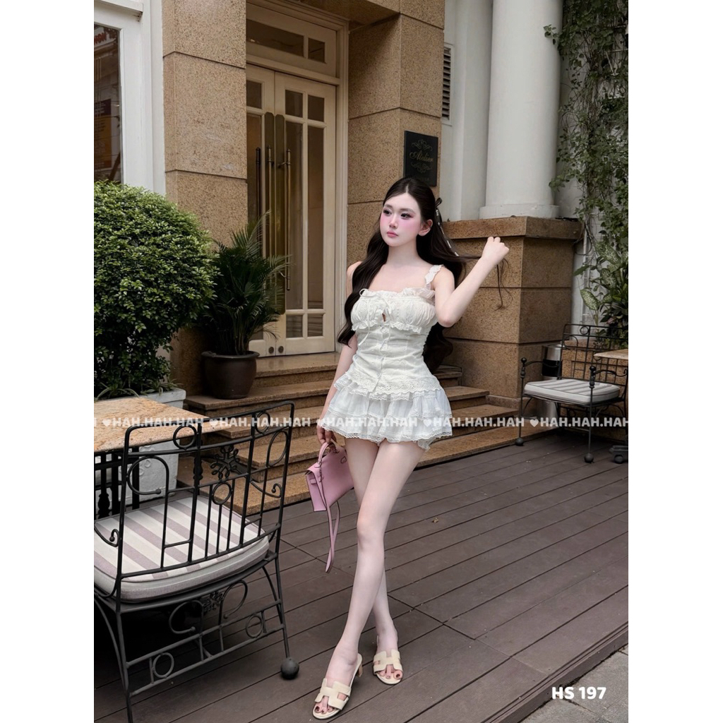 Set áo thô bèo chân váy tầng tiểu thư