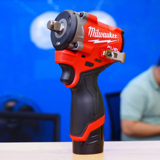 Máy siết bu lông STUBBY M12 FIW2F12 Milwaukee 1/2" máy bắn bu lông 745Nm phiên bản mới nhất