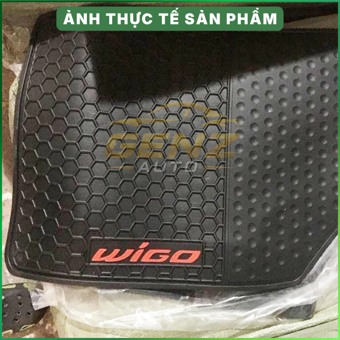 Thảm lót sàn cao su xe Toyota WIGO 2018 -> 2021, 2023+ màu đen, cao su đúc ko mùi, giữ cho sàn xe luôn sạch sẽ