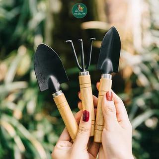 COMBO 3 MÓN Dụng Cụ Làm Vườn Mini Cán Gỗ Chắc Chắn Trồng Cây Cảnh, Làm Vườn, Tiện Lợi