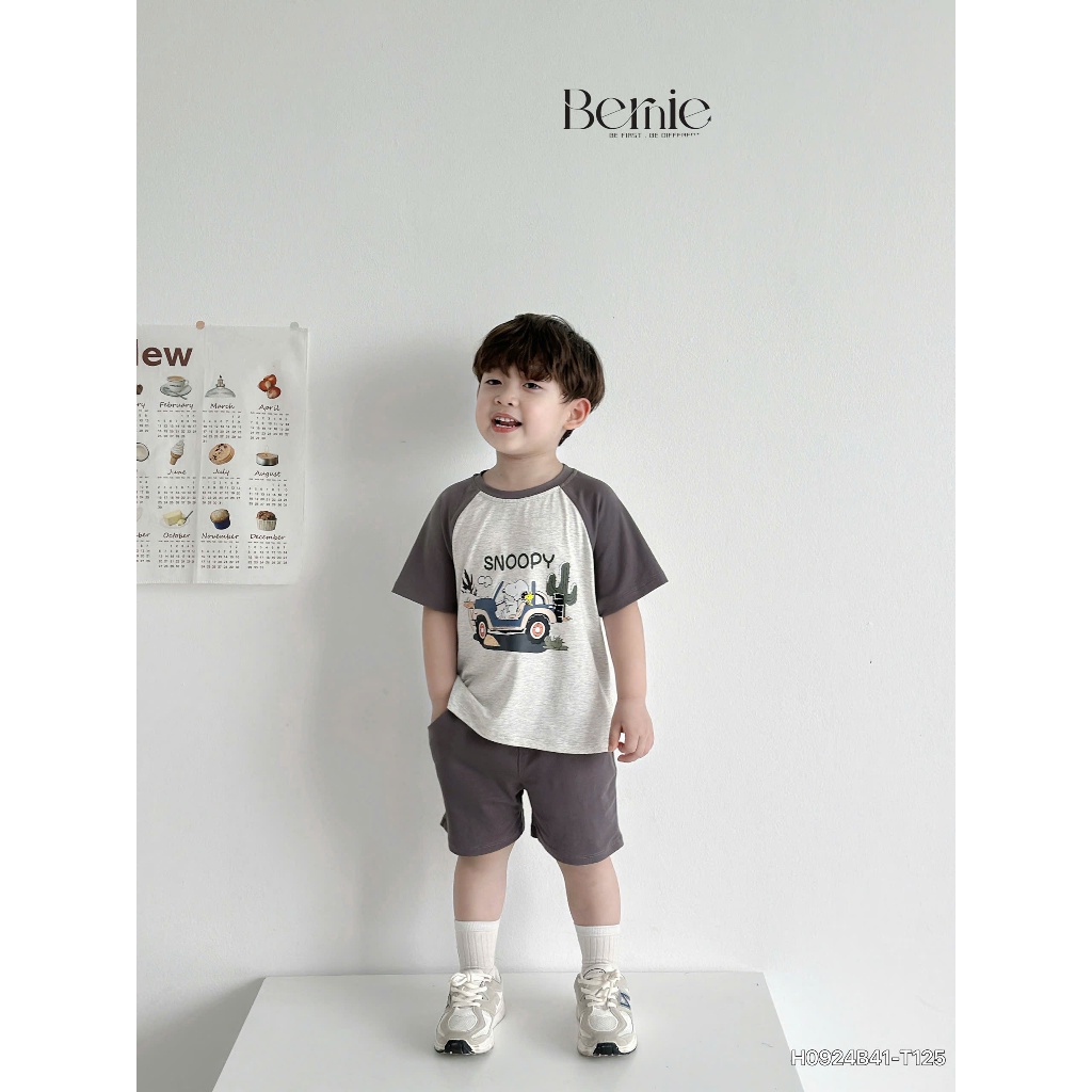 (Hãng Bernie)Bộ quần áo cộc tay hoạ tiết SNOOPY , chất vải cotton co giãn , mềm mại cho bé trai đi học đi chơi