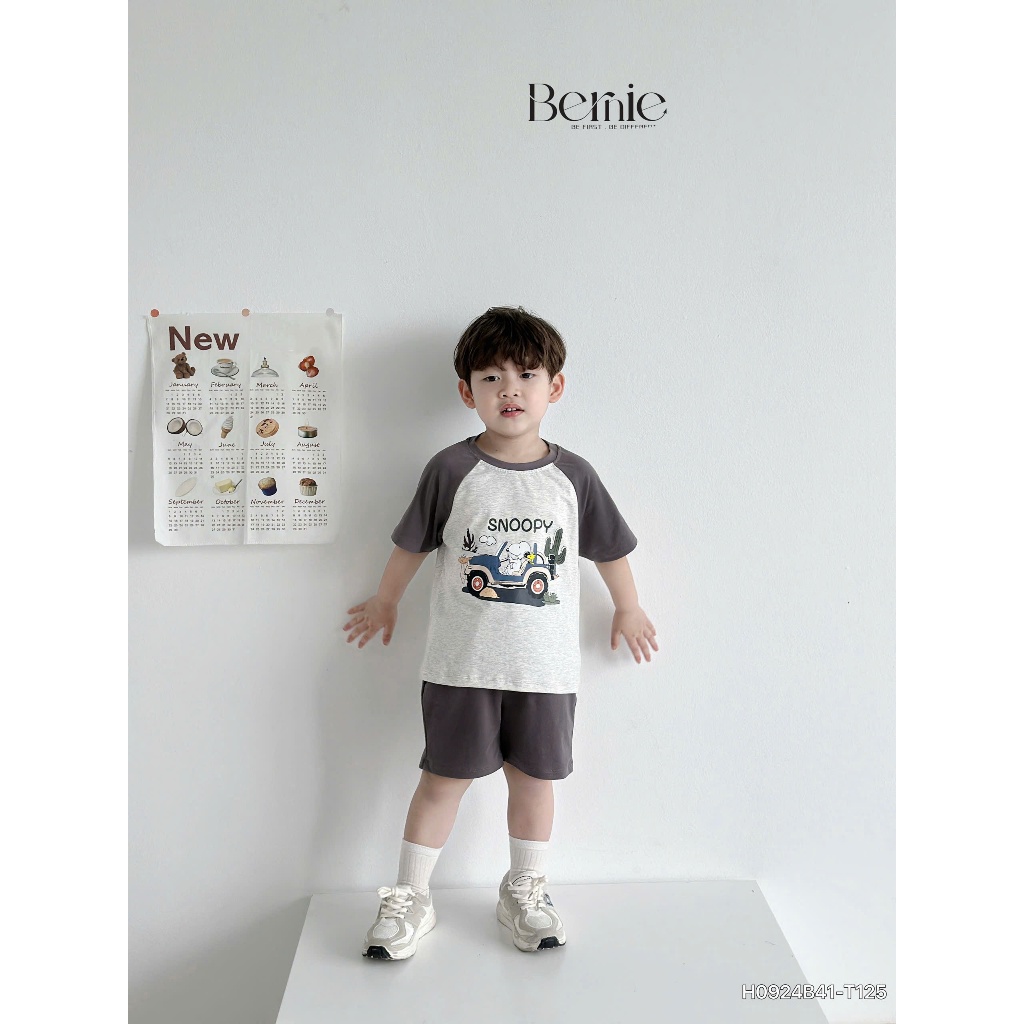 (Hãng Bernie)Bộ quần áo cộc tay hoạ tiết SNOOPY , chất vải cotton co giãn , mềm mại cho bé trai đi học đi chơi