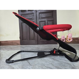 Ghế rung cho bé từ 1 dến 2 tuổi giúp các bé nằm chơi thoải thích