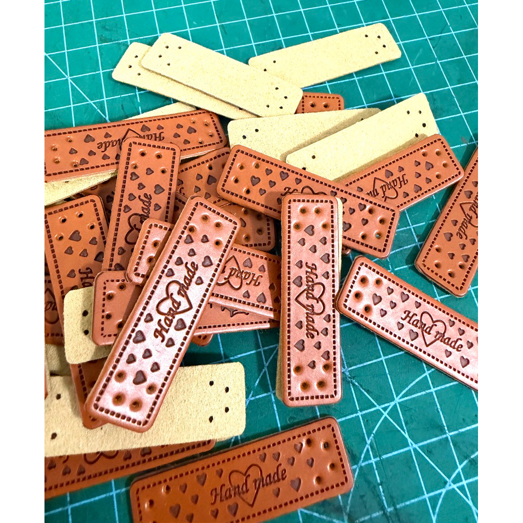 2 cái nhãn da Handmade - Dùng cho trang trí cho sản phẩm đan/móc