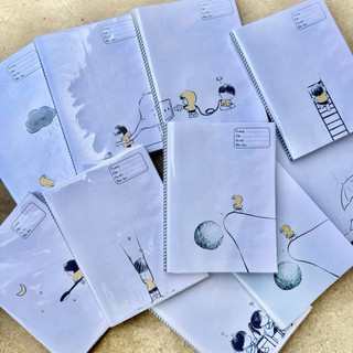 (XẤP 10 Tờ SẴN BÌA KIẾNG) Giấy bao tập, Giấy bao vở, Bao sách chủ đề Hình vẽ tay | by Winwin