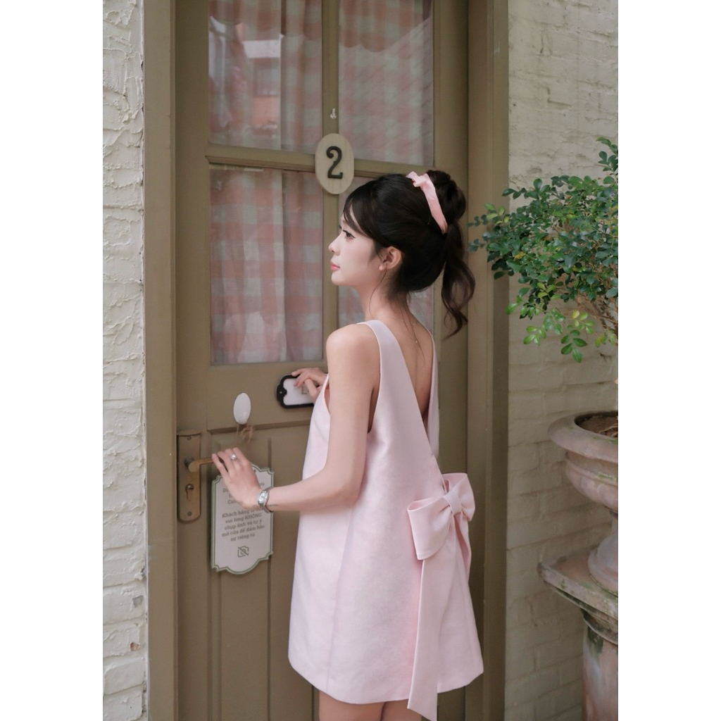 Elsun - Váy baby doll hồng thiết kế xẻ lưng nơ tinh tế
