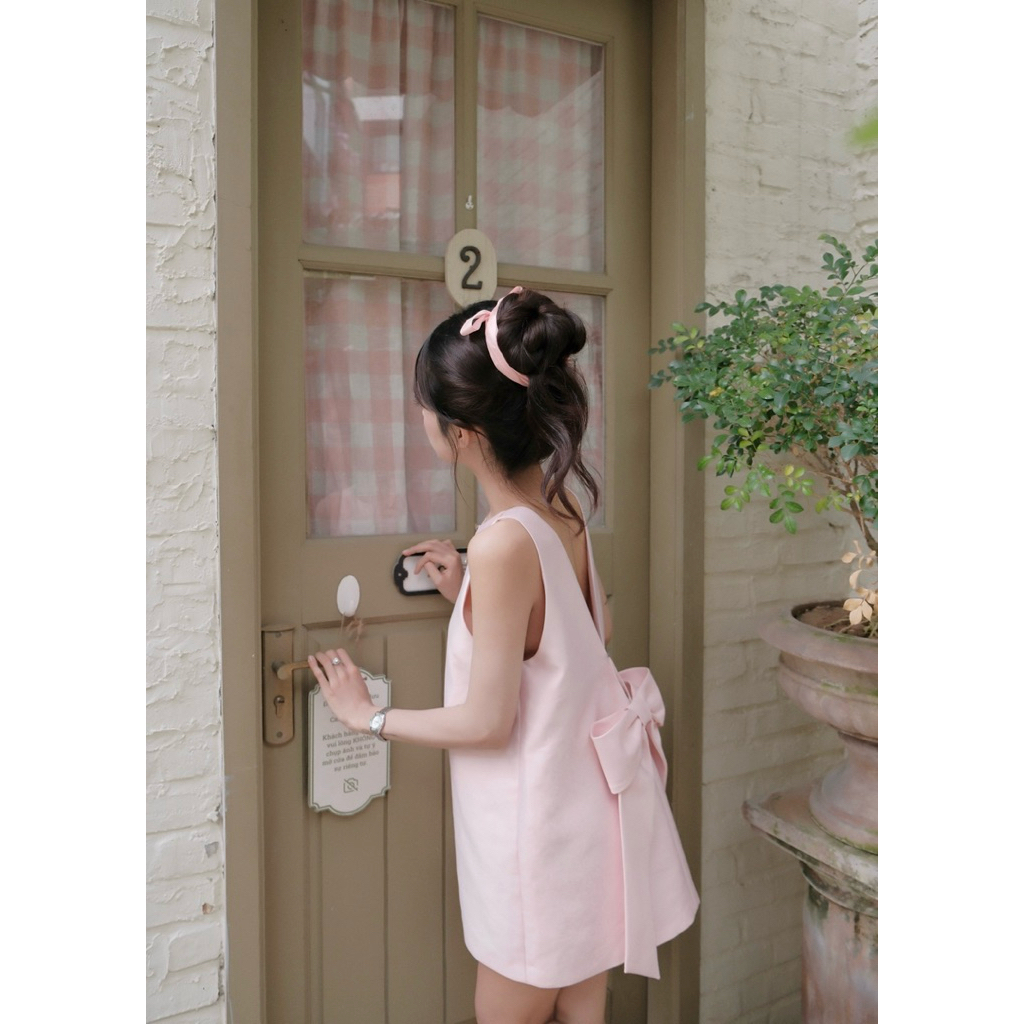 Elsun - Váy baby doll hồng thiết kế xẻ lưng nơ tinh tế