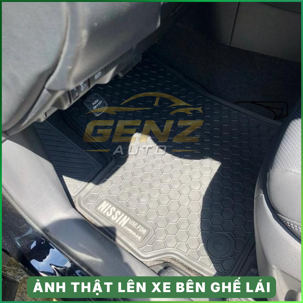 THẢM LÓT SÀN CAO SU xe Toyota Raize 2020 -> 2021, 2022 -> nay cao su đúc không mùi, dễ vệ sinh - Mẫu NISSIN chữ xám